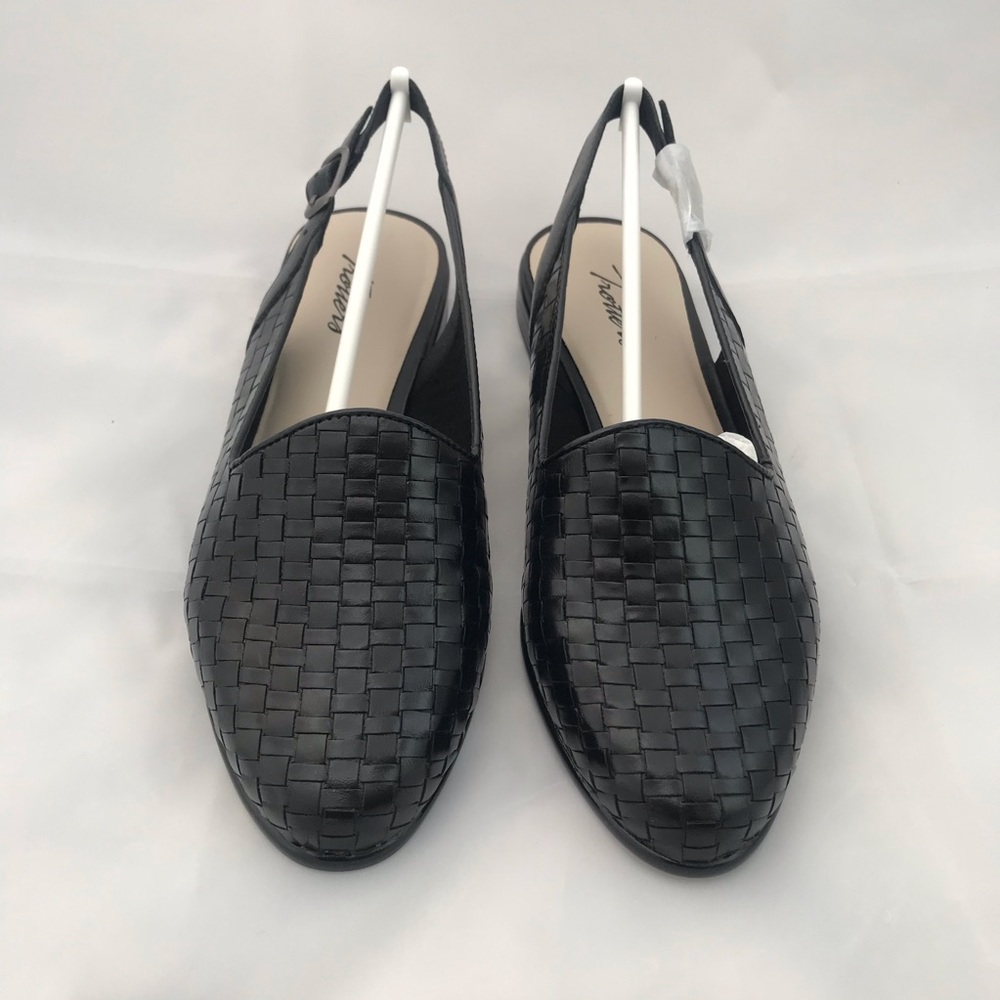Trotters Trotters Lena Slingback Sandal Black 6.5WW or 7W